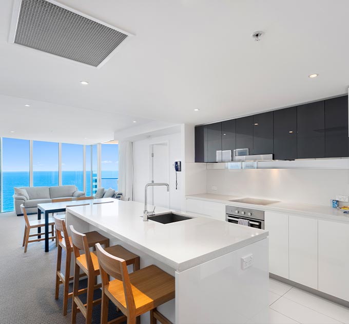 holiday letting agents surfers paradise