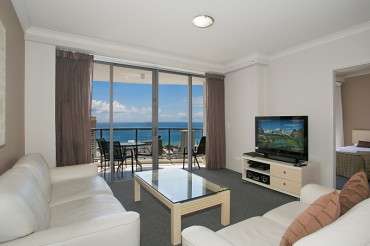 5 Cheap accommodation options in Surfers Paradise!