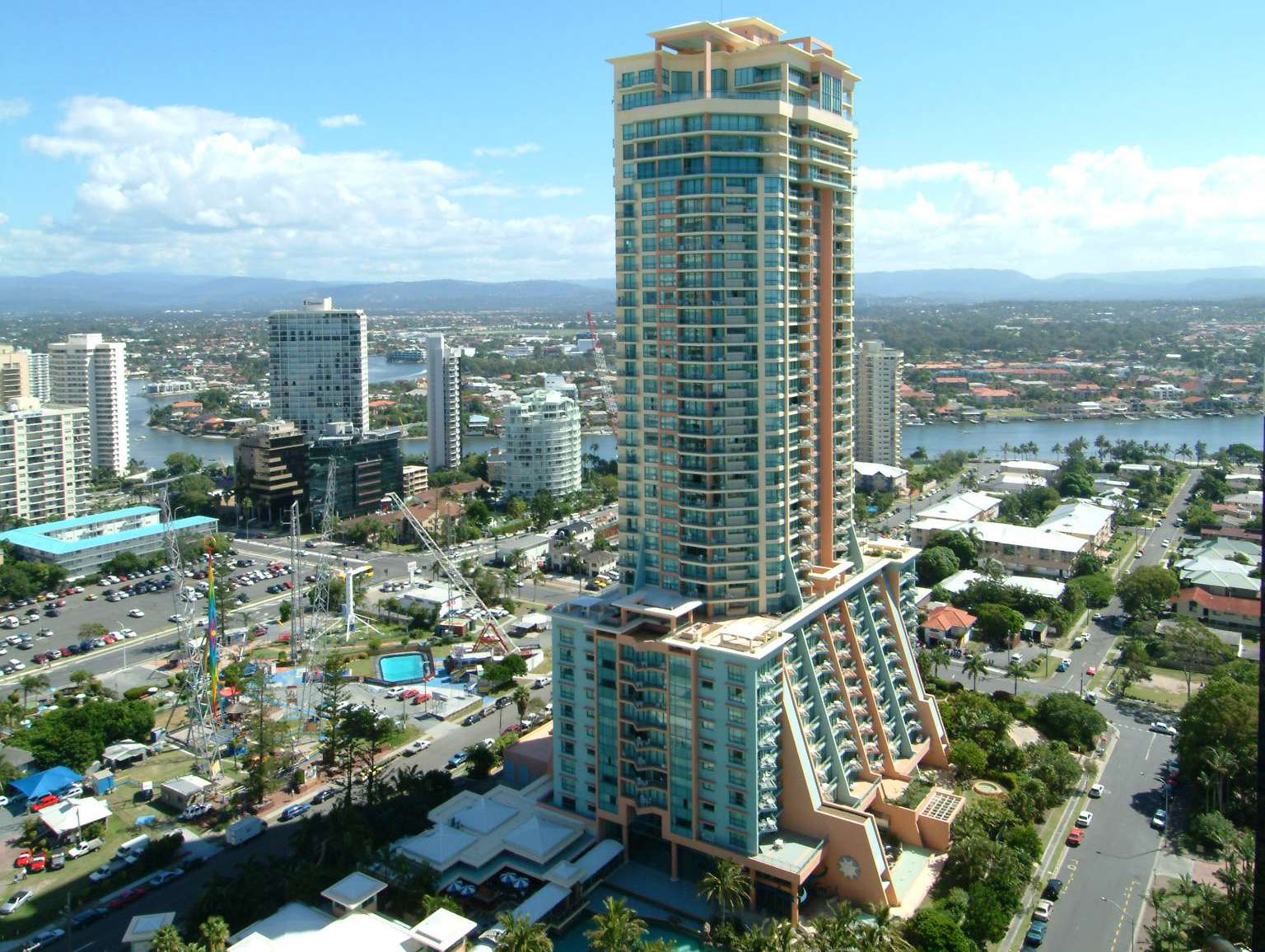 Top 5 Reasons to stay at Crown Towers Gold Coast