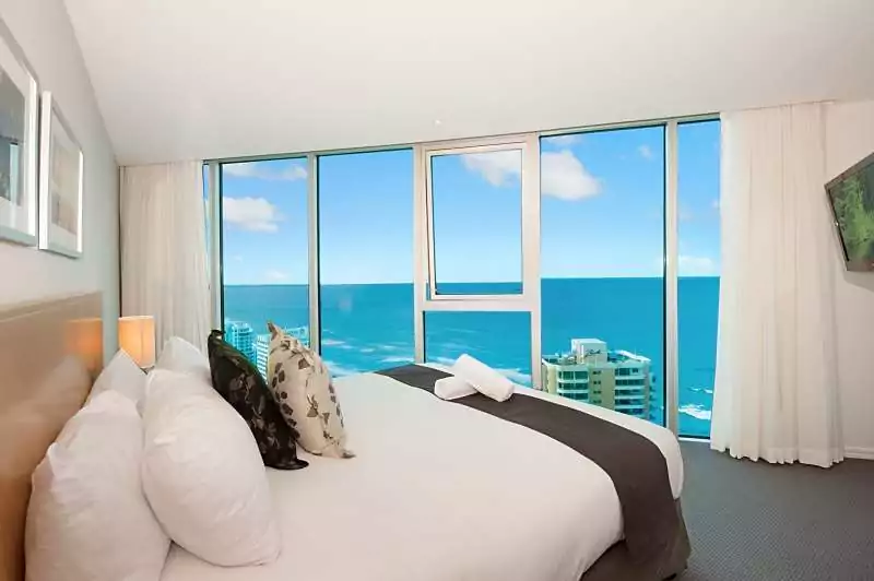 Find Accommodation in Surfers Paradise